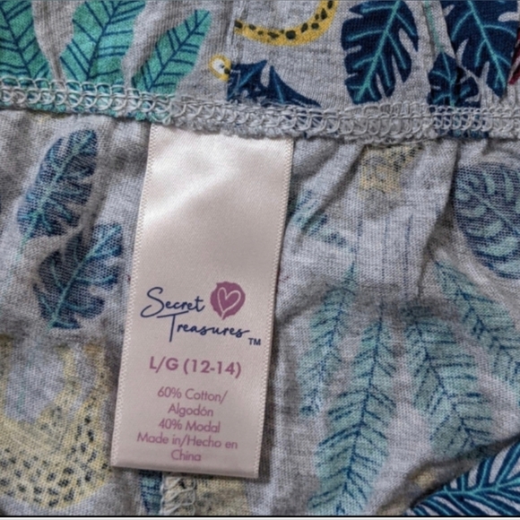 Women's Cheetah Tropical Print Top and Bottoms 2 PC Pajamas Set, Size Large, NWT - Picture 7 of 7